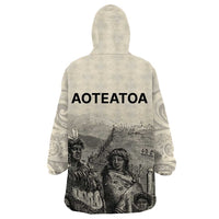 Whanau Maori Language Wearable Blanket Hoodie Te Reo Maori Inspired Art