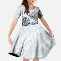 Polynesian Manta Ray Family Matching Short Sleeve Bodycon Dress and Hawaiian Shirt Gray Floral Turtle Tattoo LT9 Daughter's Dress Gray - Polynesian Pride