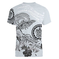 Polynesian Manta Ray Women V-Neck T-Shirt Gray Floral Turtle Tattoo - Polynesian Pride