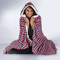 New Zealand Maori Niho Taniwha Hooded Blanket Mawhero Mangopare and Puhoro Pattern