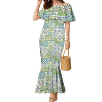 Mele Kalikimaka Hawaii Christmas Family Matching Mermaid Dress and Hawaiian Shirt Omaomao Seamless Floral Motif LT9 Mom's Dress Green - Polynesian Pride