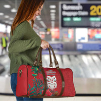 Maori Wheku Meri Kirihimete Personalised Travel Bag All Red Indigenous Maori Motif - Polynesian Pride