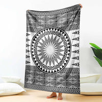 All White Tonga Malo e lelei Blanket Vintage Ngatu Tribal Pattern - Polynesian Pride