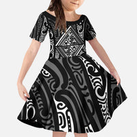 New Zealand Maori Taniko Family Matching Off The Shoulder Long Sleeve Dress and Hawaiian Shirt Black Kowhaiwhai Puhoro LT9 Daughter's Dress Black - Polynesian Pride