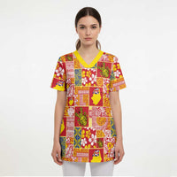 Niue Monuina e Kilisimasi Scrub Top Pacific Patchwork Xmas Vibes - Polynesian Pride