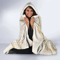 Aloha Pakalana and Puakenikeni Lei Hooded Blanket Beige Hawaiian Pattern