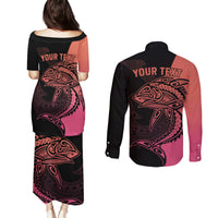 personalised-polynesia-fishing-couples-matching-puletasi-dress-and-long-sleeve-button-shirts-with-maori-hei-matau-fish-hook-pink-art