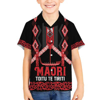 Toitu Te Tiriti Waitangi Family Matching Off Shoulder Short Dress and Hawaiian Shirt Black Wharenui House LT9 Son's Shirt Black - Polynesian Pride