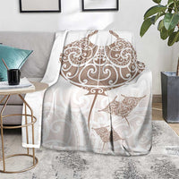 New Zealand Manta Ray Tattoo Blanket Aotearoa Maori Haehae Beige - Polynesian Pride