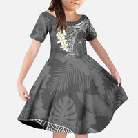 Gray Polynesian Tribal Frangipani Tropical Vibe Kid Short Sleeve Dress