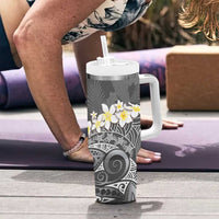 Gray Polynesian Tribal Frangipani Tropical Vibe Tumbler With Handle