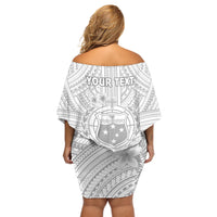 personalised-samoa-white-sunday-off-shoulder-short-dress-manuia-le-aso-sa-o-tamaiti-polynesian-plumeria
