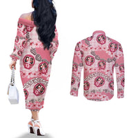 Japanese Daruma Doll Palaka Couples Matching Off The Shoulder Long Sleeve Dress and Long Sleeve Button Shirt Cherry Blossoms With Shell Lei - Polynesian Pride