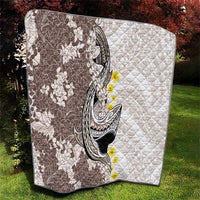 Brown and White Hawaii Shark Tattoo Quilt Puakenikeni Lei Plumeria Polynesian Pattern - Polynesian Pride