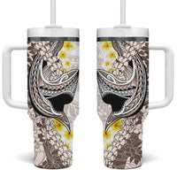 Brown and White Hawaii Shark Tattoo Tumbler With Handle Puakenikeni Lei Plumeria Polynesian Pattern - Polynesian Pride