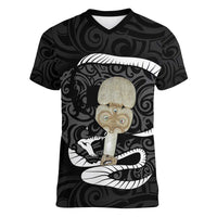 Black New Zealand Eel Women V-Neck T-Shirt Aotearoa Maori Tuna With Kotiate Weapon LT14 Female Black - Polynesian Pride