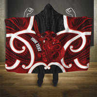 Whero Aotearoa Atua Tumatauenga Personalised Hooded Blanket Maori God Of War Tiki With Taiaha LT14 - Polynesian Pride