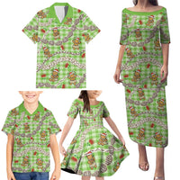 Green Palaka Hawaii Mele Kalikimaka Family Matching Puletasi and Hawaiian Shirt Ohia Lehua Shell Leis Funny Gingerbread Santa LT14 - Polynesian Pride