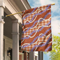 Orange Hawaii Palaka Honohono Pikake Garden Flag Hawaiian Orchid Lei Polynesian Pattern - Polynesian Pride