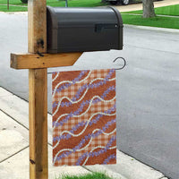 Orange Hawaii Palaka Honohono Pikake Garden Flag Hawaiian Orchid Lei Polynesian Pattern - Polynesian Pride