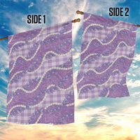Purple Hawaii Palaka Honohono Pikake Garden Flag Hawaiian Orchid Lei Polynesian Pattern - Polynesian Pride