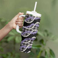 Black Hawaii Palaka Honohono Pikake Tumbler With Handle Hawaiian Orchid Lei Polynesian Pattern - Polynesian Pride