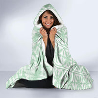 Pastel Green Kahili Quilt Hawaii Hooded Blanket Tropical Flower Seamless Half Style