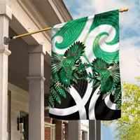 Piwakawaka New Zealand Matariki Garden Flag Maori New Year Silver Fern Green Galaxy