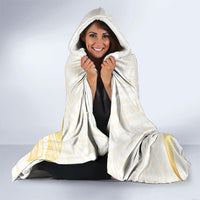 Polynesia White Sunday Hooded Blanket Polynesian Tattoo Plumeria Hibiscus Gold
