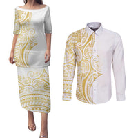 Polynesia White Sunday Couples Matching Puletasi and Long Sleeve Button Shirt Plumeria Polynesian Tribal Gold Color - Polynesian Pride