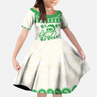 Green Mele Kalikimaka Hawaii Family Matching Summer Maxi Dress and Hawaiian Shirt Funny Ho Ho Ho Santa Shaka LT14 Daughter's Dress Green - Polynesian Pride