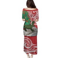 Personalised New Zealand Tuatara Christmas Family Matching Puletasi and Hawaiian Shirt Meri Kirihimete Aotearoa Maori Mix Pohutukawa LT14 - Polynesian Pride
