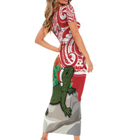 Personalised New Zealand Tuatara Christmas Family Matching Short Sleeve Bodycon Dress and Hawaiian Shirt Meri Kirihimete Aotearoa Maori Mix Pohutukawa
