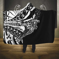 Black White Marquesas Islands Hooded Blanket Marquesan Matatiki Hammerhead Shark Patutiki - Polynesian Pride