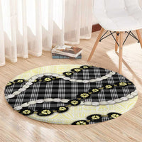 Black Palaka Hawaii Round Carpet Kukui Nut Pikake Lei Hawaiian Tapa Pattern - Polynesian Pride