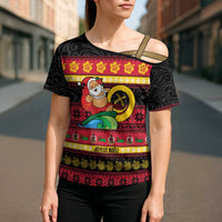 Vanuatu Christmas Cross Shoulder Shirt Joyeux Noel Surfing Santa With Boar Tusk - Polynesian Pride