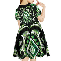 Green Ngaru Taniko With Aotearoa Maori Tattoo Kid Short Sleeve Dress