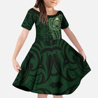 New Zealand Skull Darts Family Matching Short Sleeve Bodycon Dress and Hawaiian Shirt Aotearoa Maori Chest Tattoo Stylized Green LT14 Daughter's Dress Green - Polynesian Pride
