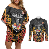Waikato Custom Rugby New Zealand Couples Matching Off Shoulder Short Dress and Long Sleeve Button Shirt Aotearoa Maori Pukana Tiki Mascot
