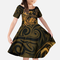 New Zealand Tuatara Family Matching Mermaid Dress and Hawaiian Shirt Aotearoa Maori Clematis Flowers - Gold LT14 Daughter's Dress Gold - Polynesian Pride