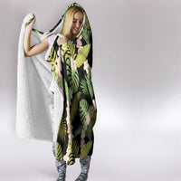 Black Hawaii Plumeria Lei With Tropical Leaves Hooded Blanket