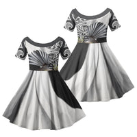 New Zealand Fantail Bird Family Matching Tank Maxi Dress and Hawaiian Shirt Maori Piwakawaka Kowhai Maori Pattern LT22 Daughter's Dress Grey - Polynesian Pride