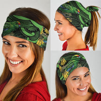 New Zealand Parakeet Bird Neck Gaiter Maori Kakariki Kowhai Maori Pattern