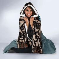 New Zealand Tui Bird Maripi Hooded Blanket Maori Weapon Kowhaiwhai Pattern LT22 - Polynesian Pride