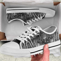New Zealand Taiaha Maori Low Top Shoes Kiwikiwi Minimalist Silver Fern Tukutuku Motif LT9 White - Polynesian Pride