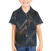 New Zealand She’ll Be Right Family Matching Off The Shoulder Long Sleeve Dress and Hawaiian Shirt NZ Slang No. 8 Wire Map Pattern TS04 Son's Shirt Navy Slate - Polynesian Pride