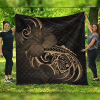 Hawaii Map Turtle Hibiscus Divise Polynesian Premium Quilts Gold - AH Black - Polynesian Pride