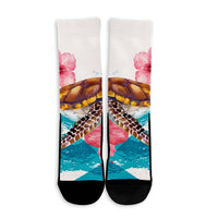 Hawaiian Turtle Hibiscus Waves Polynesian Crew Socks - AH - Polynesian Pride