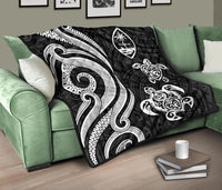 Guam Polynesian Premium Quilt - White Tentacle Turtle - Polynesian Pride