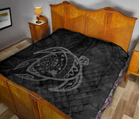 Hawaii Turtle Kanaka Map Hibiscus Poly Premium Quilt - Gray - Polynesian Pride